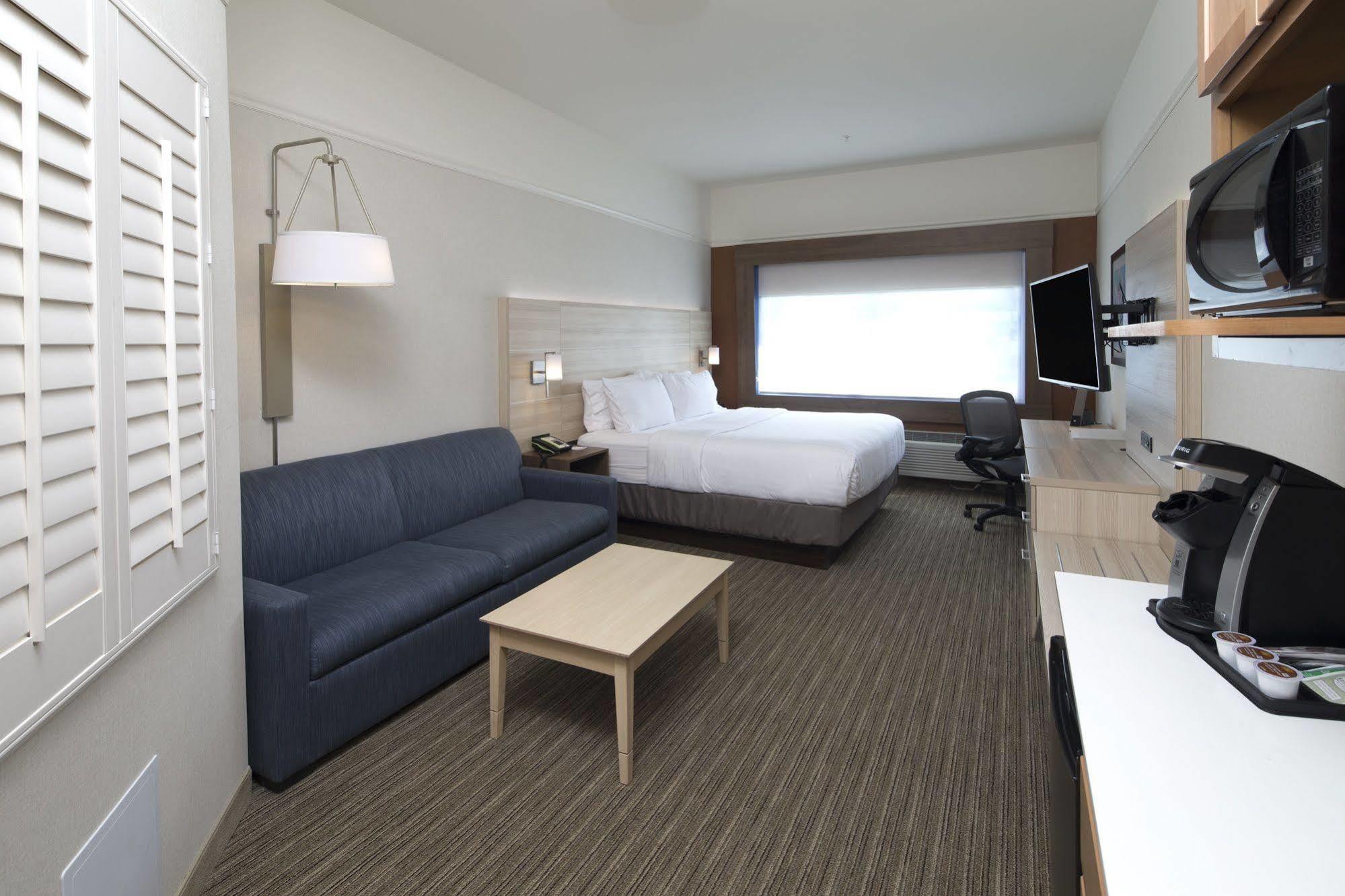 Holiday Inn Express & Suites La Porte By Ihg Экстерьер фото