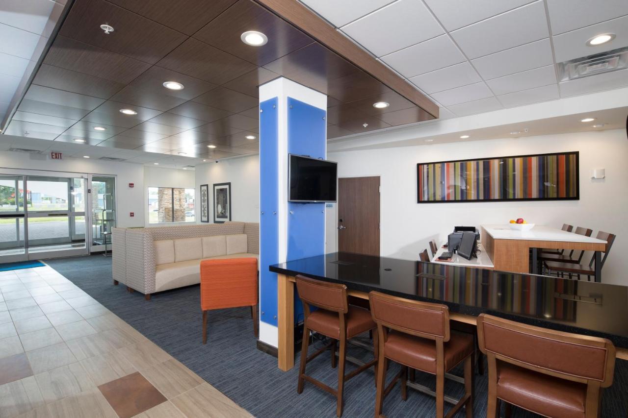 Holiday Inn Express & Suites La Porte By Ihg Экстерьер фото